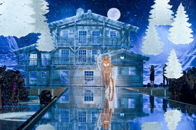 Victoria’s Secret: Τα εντυπωσιακά εσώρουχα του fashion show